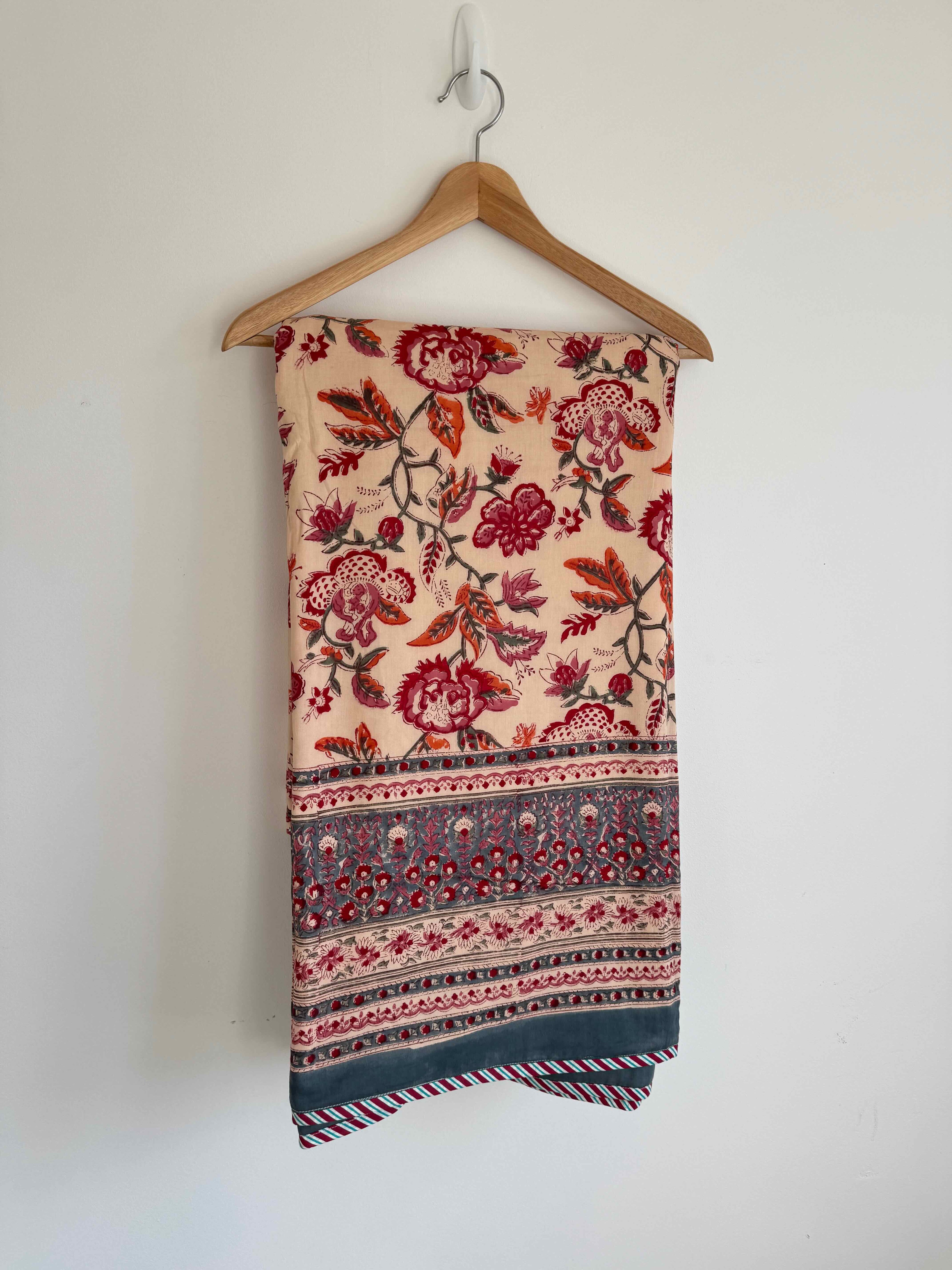 Crimson Meadow Cotton Quilt - 170 x 220cm