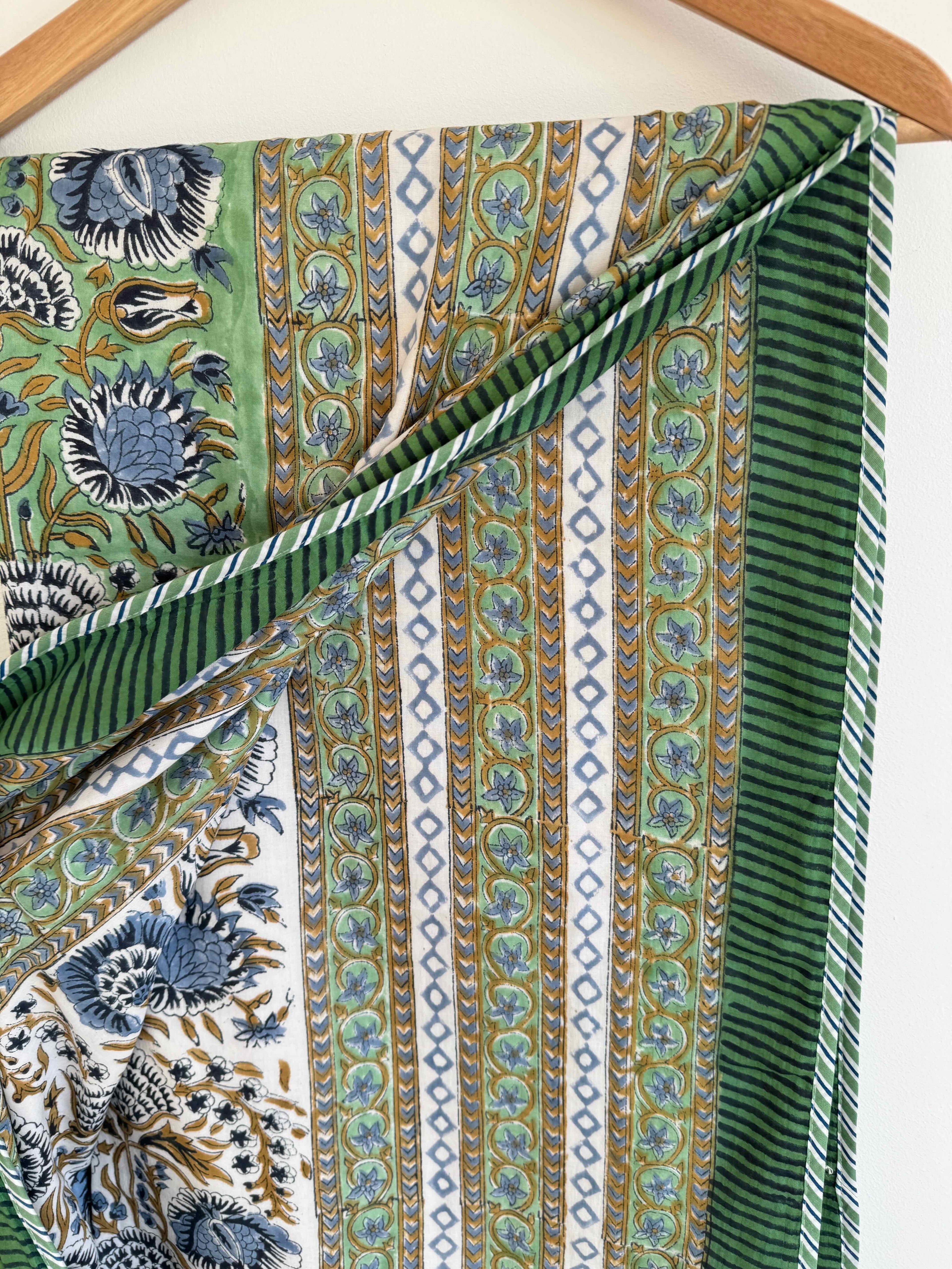 Emerald Thistle Cotton Quilt - 170 x 220cm