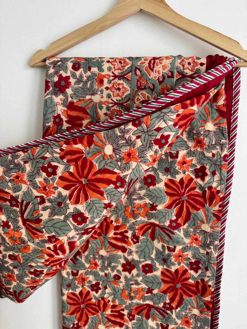 Crimson Floral Lightweight Cotton Quilt - King Bed Size