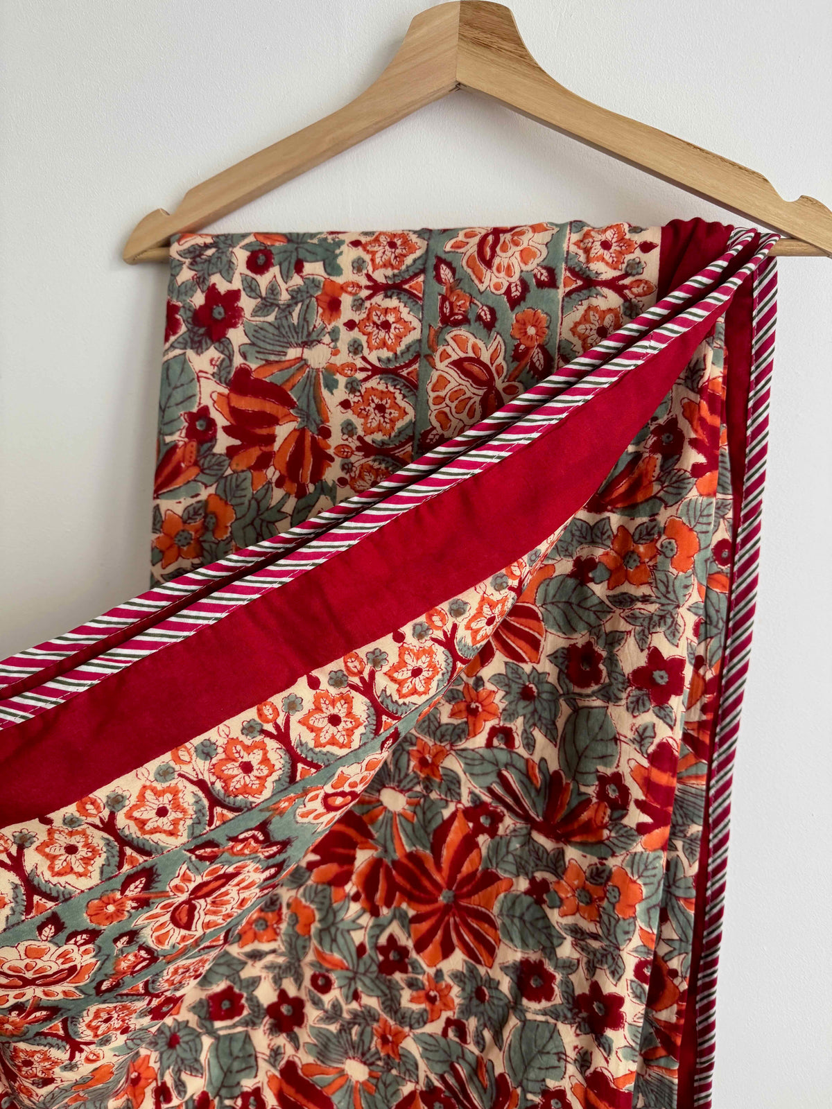 Crimson Floral Lightweight Cotton Quilt - Double Bed Size