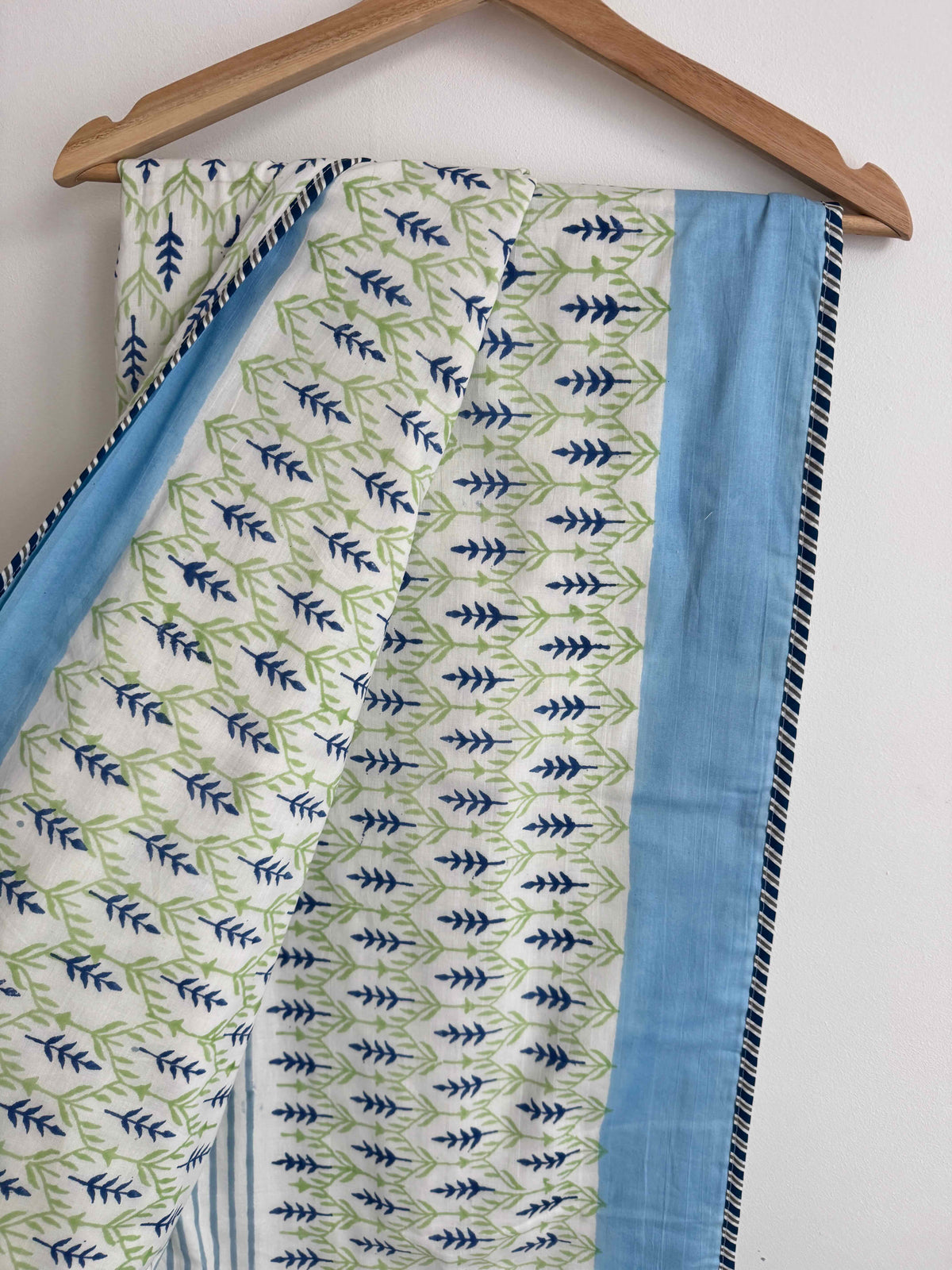 Elephant Lightweight Cotton Quilt - King Bed Size