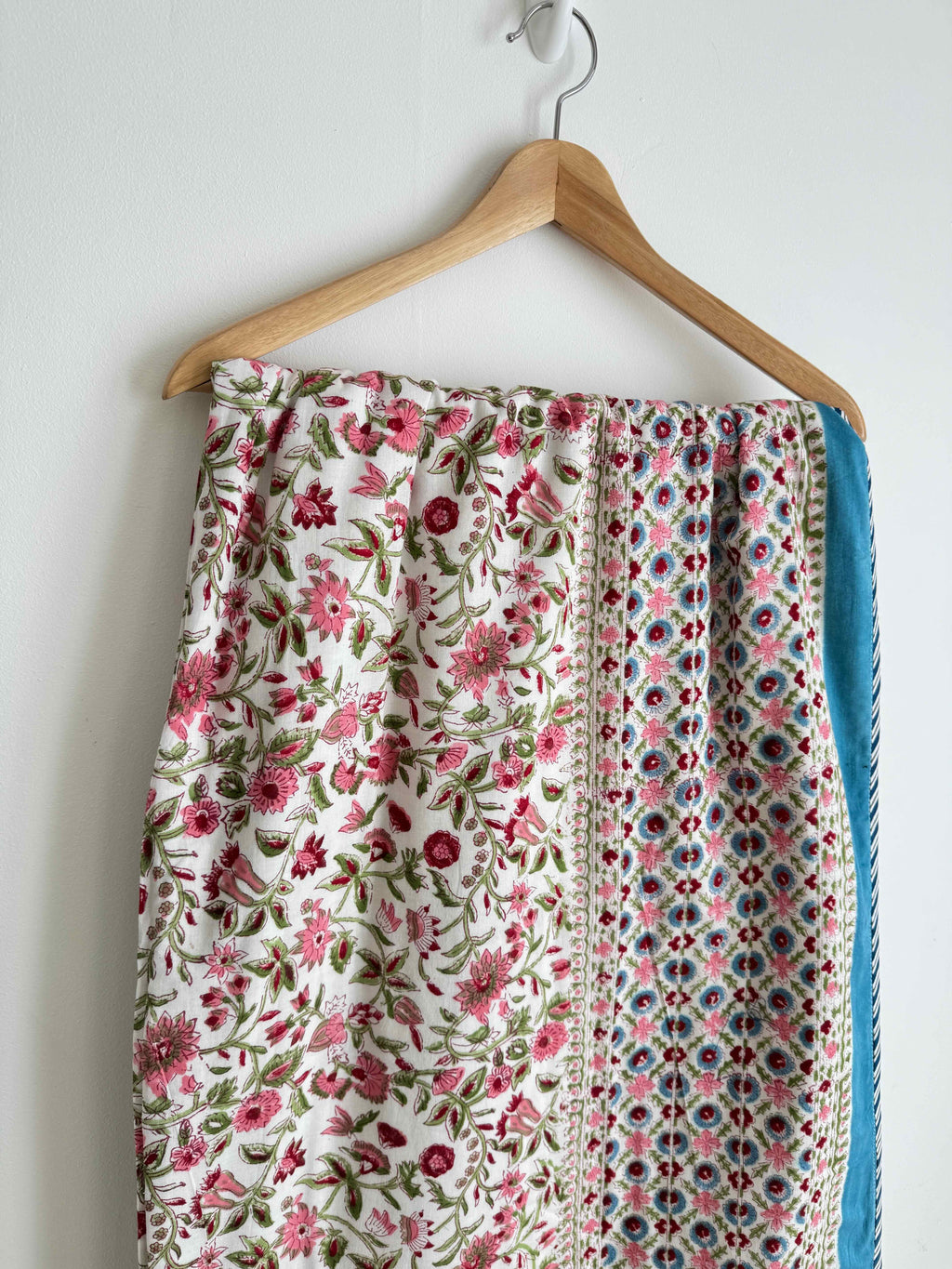 Mini Floral Lightweight Cotton Quilt - King Bed Size
