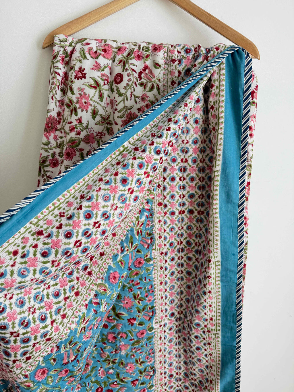 Mini Floral Lightweight Cotton Quilt - King Bed Size