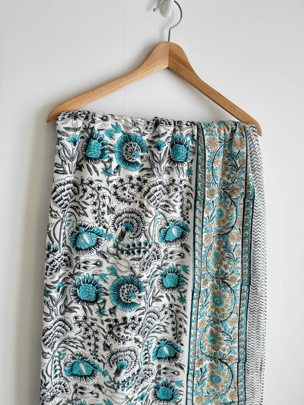 Blue Floral Lightweight Cotton Quilt - King Bed Size