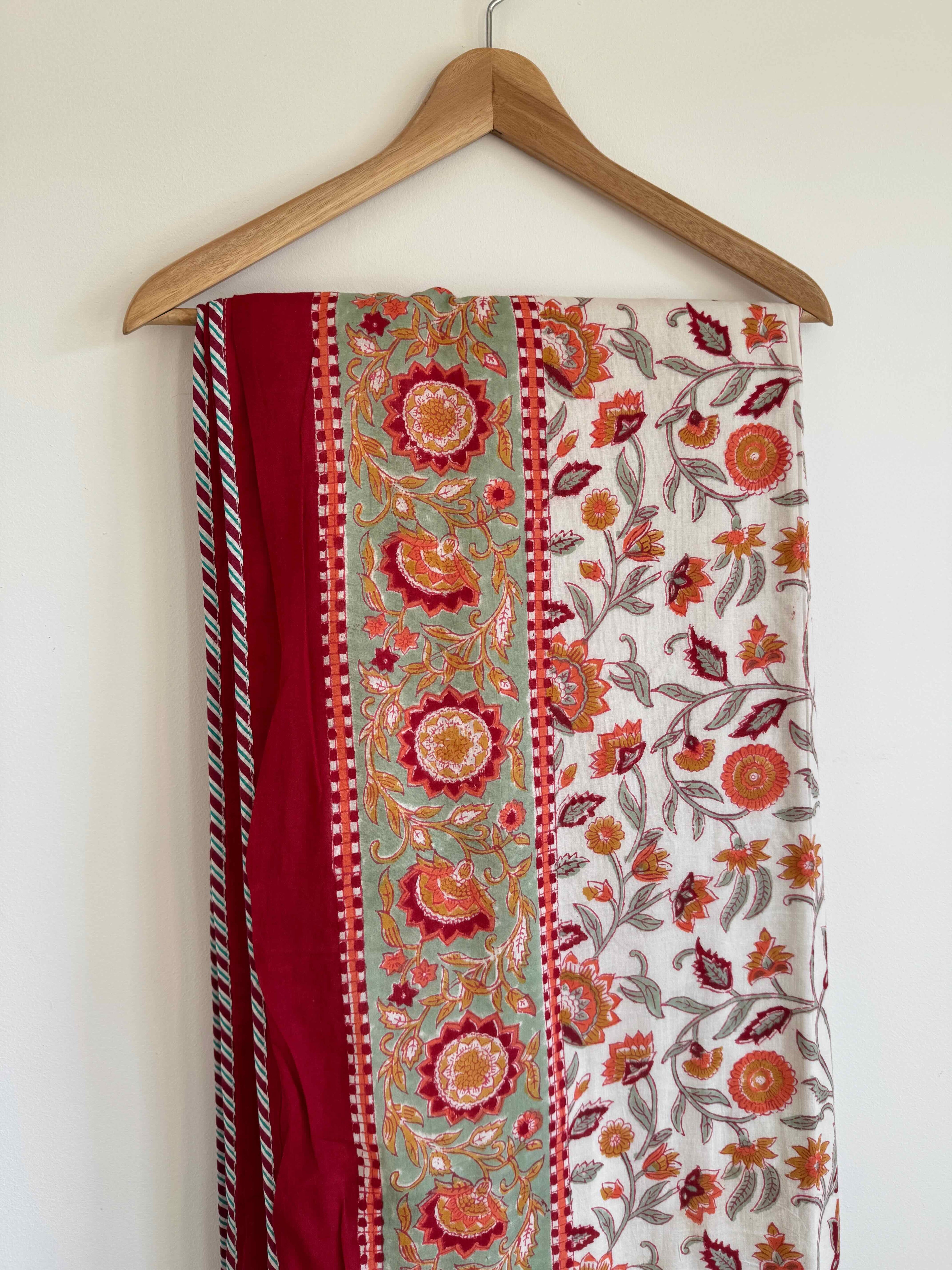 Ruby Vine Cotton Quilt - 170 x 220cm