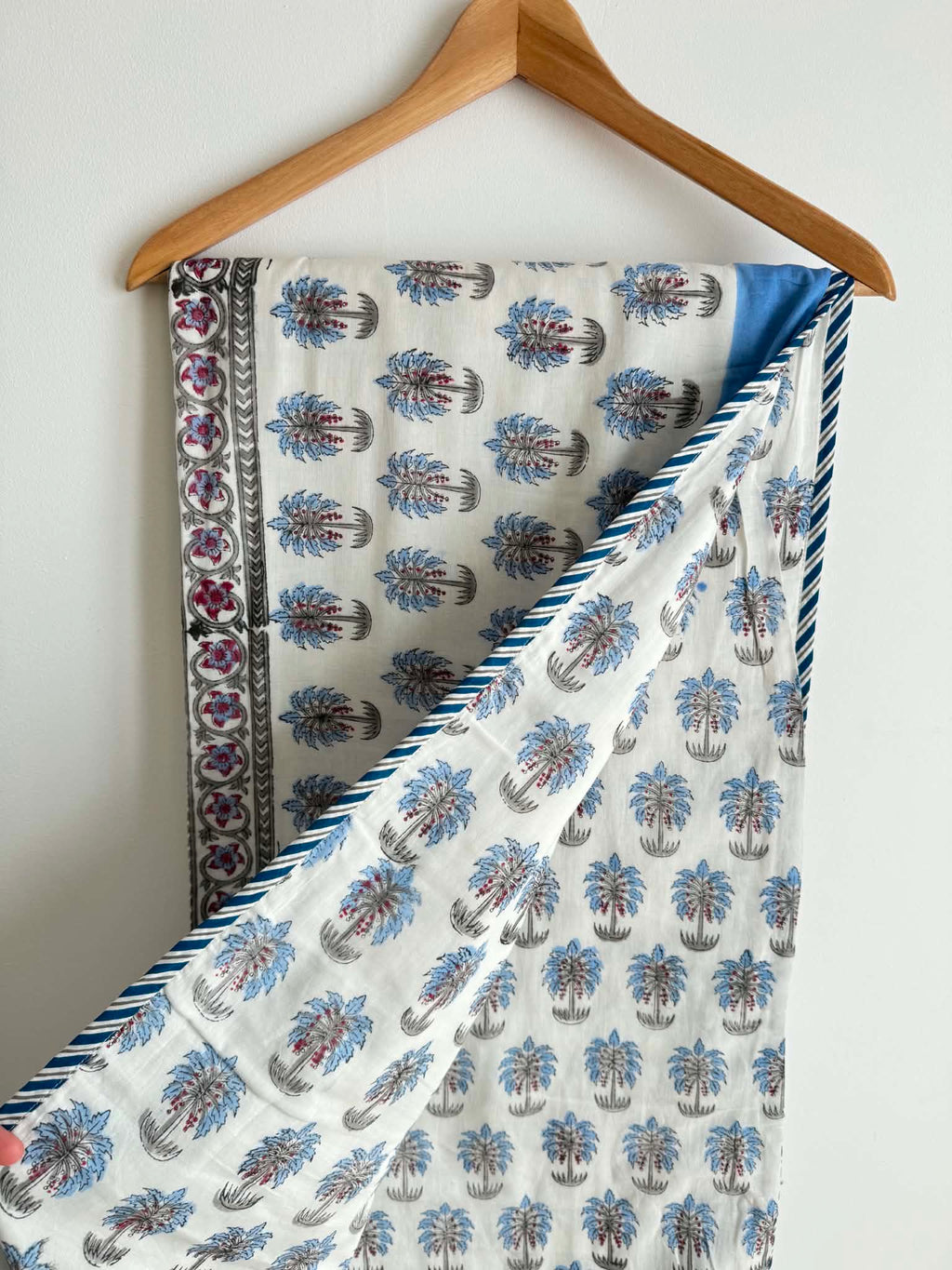 Blue Palm Trees Lightweight Cotton Quilt - Double Bed Size